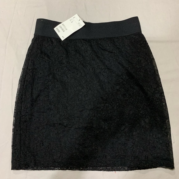 Lace bodysuit & skirt set - Picture 8 of 10